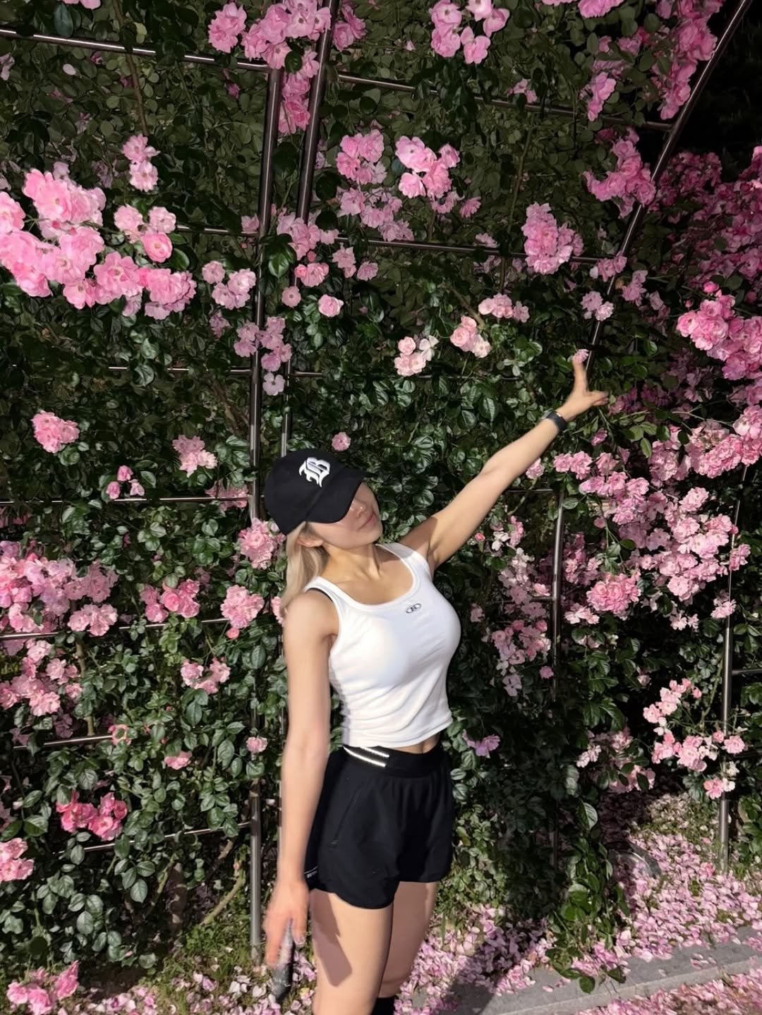 hayan__lee 게시물 이미지: 장미run 🌹⋆˚✿˖°

페이스페이커들덕에 오늘은 3키로뛰고 마무리 🌱
오늘도 같이...