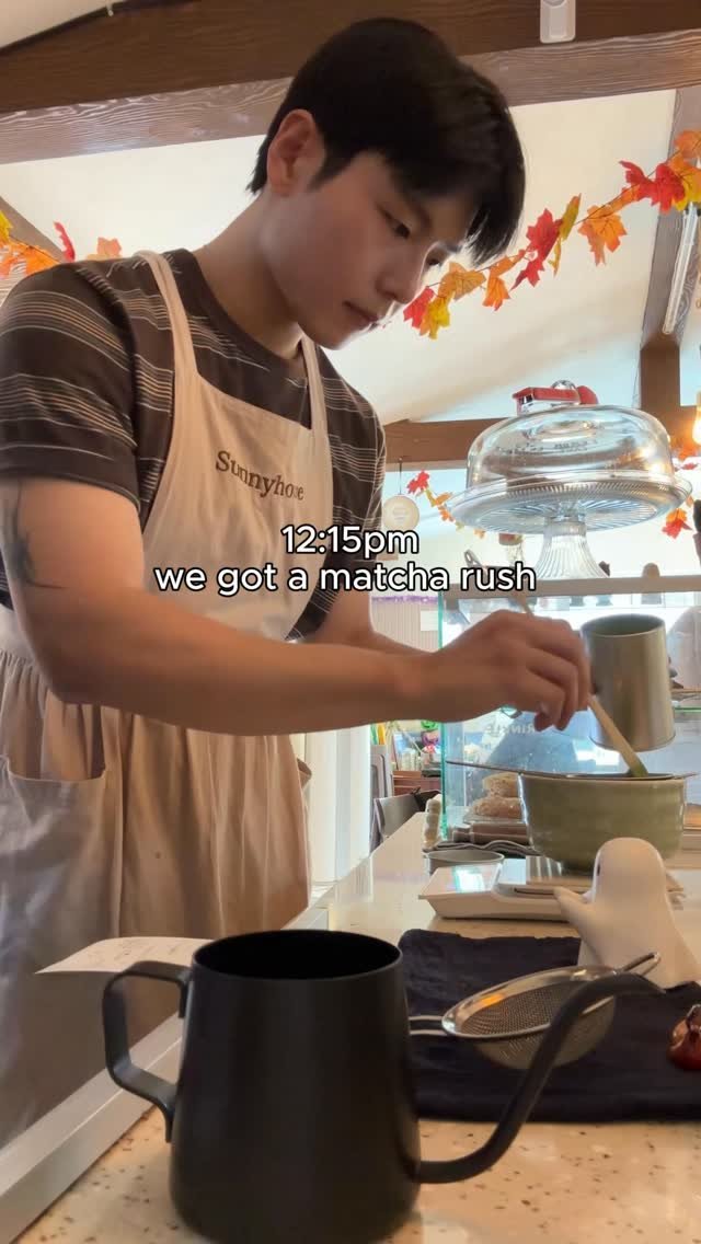 haydo.kim 게시물 이미지: getting put to work at @sunnyhousekr 😎 
 
i...