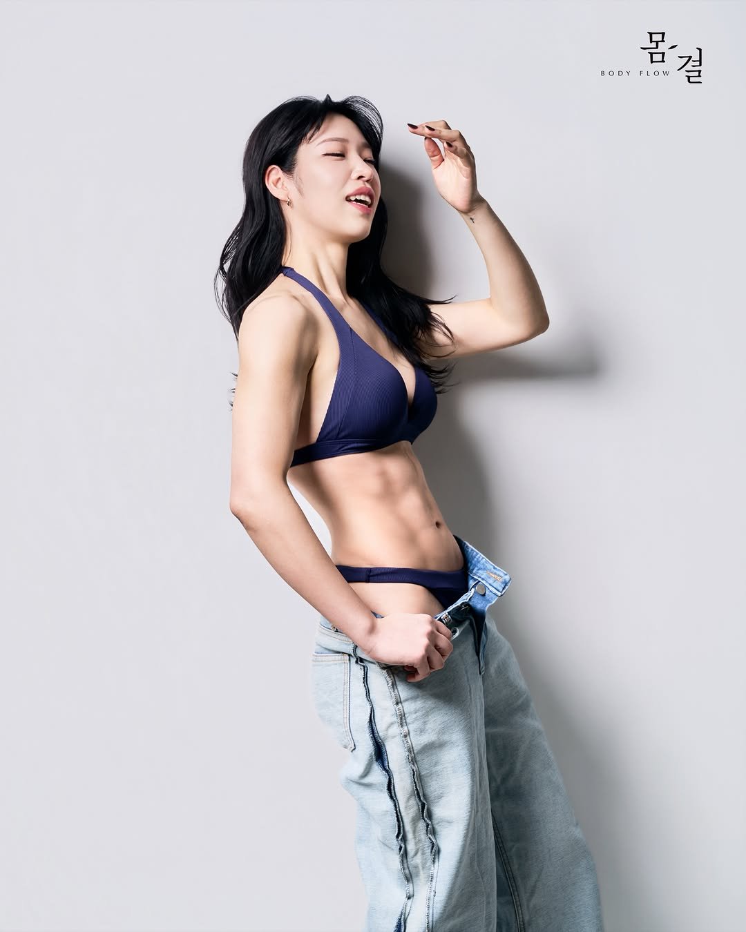 hayeoi7771 게시물 이미지: 난 아무래도 왼쪽 얼굴이 좋나바..?; 확대해보면 내 귀여운 송곳니 보임...