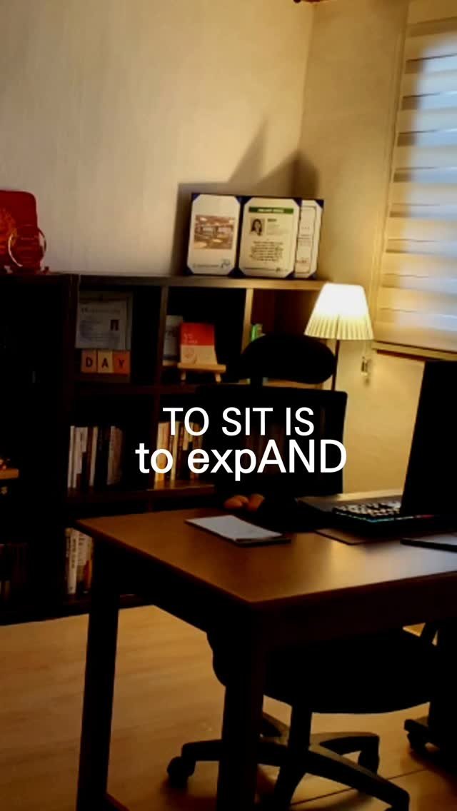 hayeon.pot 게시물 이미지: #시디즈 #SIT챌린지

ㅡ

TO SIT IS to expAND

처음.
 '앉기...