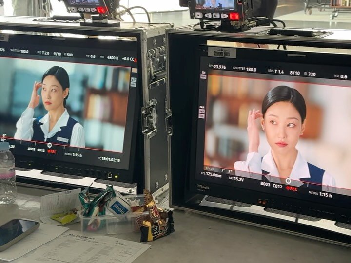 hayoonkie 게시물 이미지: 긴 머리는 잔머리 없이 깔끔히 넘긴 후 망으로 마무리-⭐️