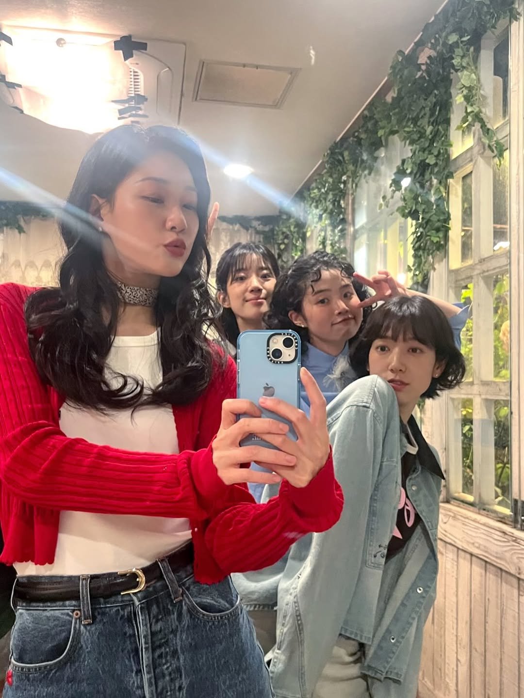 Photo by 하윤경 on January 25, 2026. May be a selfie of one or more people, hair, mirror, top and text.