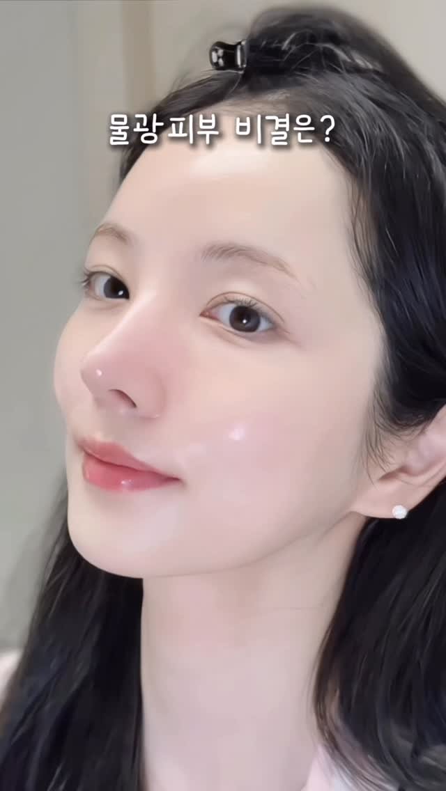 hayoonson_ 게시물 이미지: 기초를 아무리 열심히 발라도
건조한 느낌이 든다면
물광미스트만 추가해주세요...