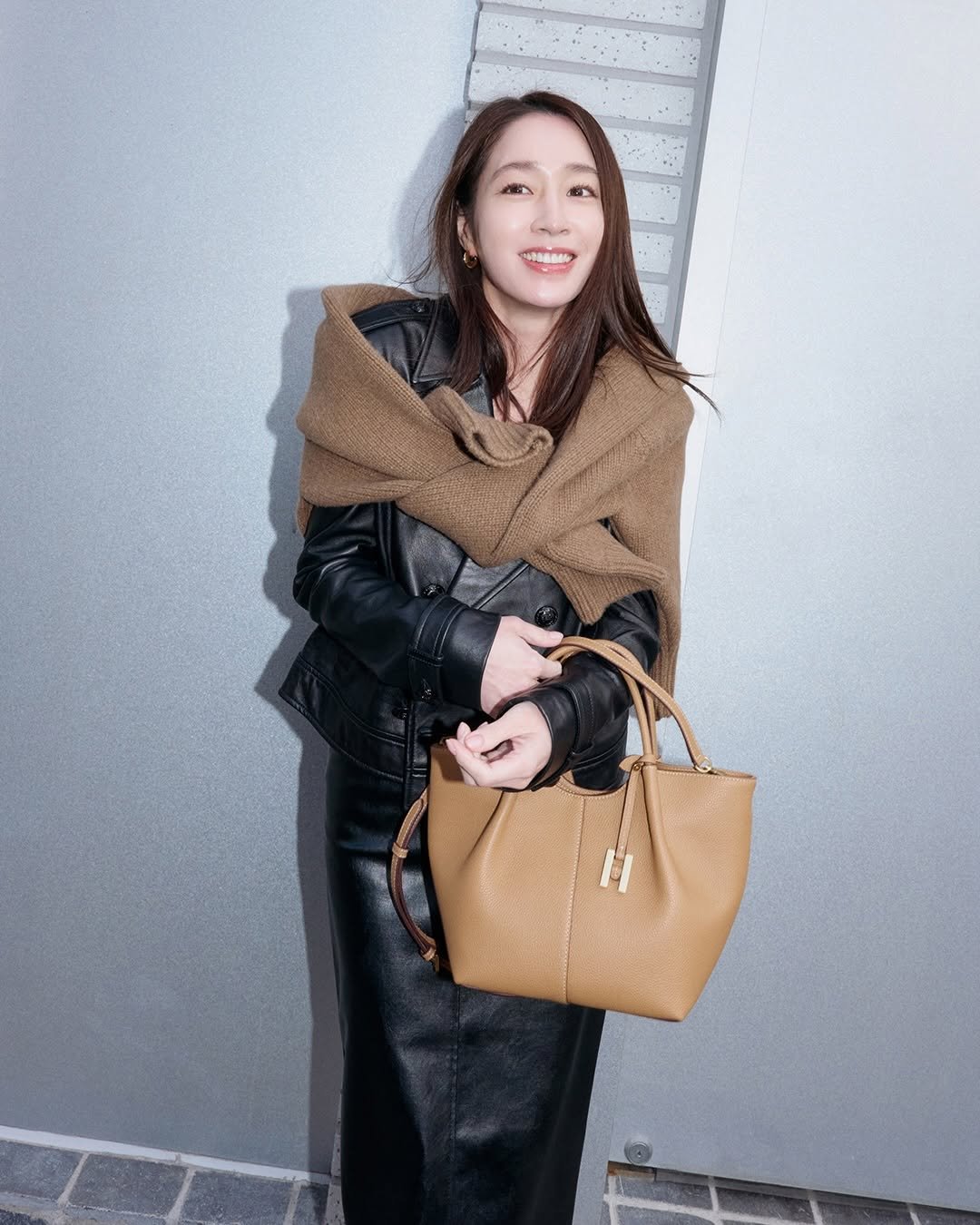hazzysaccessories 게시물 이미지: 헤지스 액세서리 X 이민정

헤지스만의 감각으로 완성된 부드럽고 우아한 실루엣,...