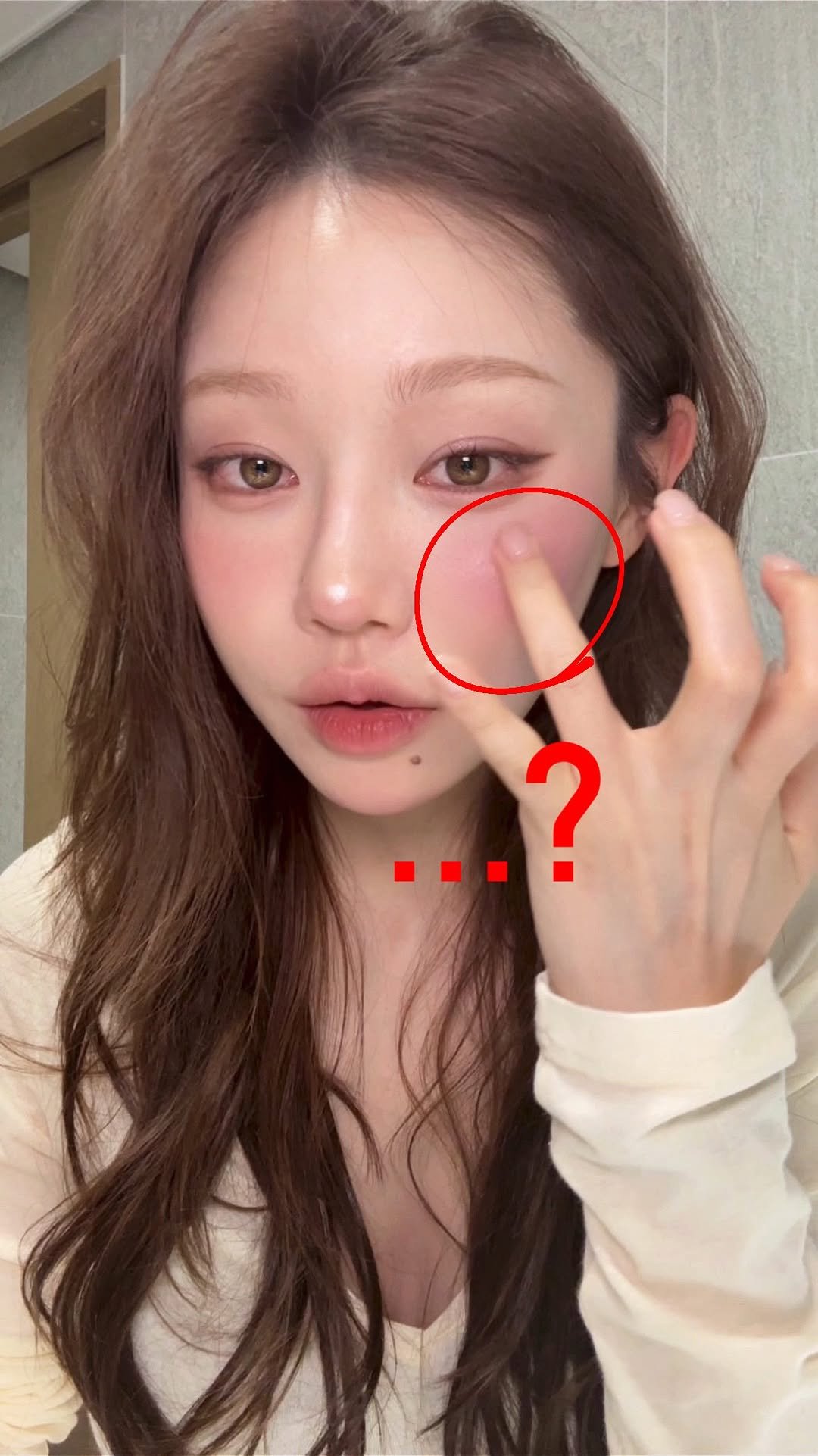 he1.da 게시물 이미지: 그거 아세여? 
투크 도우인 팔레트에 있는 
하이라이터 미침...(!!!)...