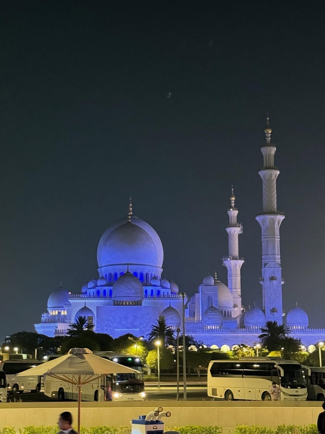 Photo by 고로켓 on October 28, 2025. May be an image of monument and text.