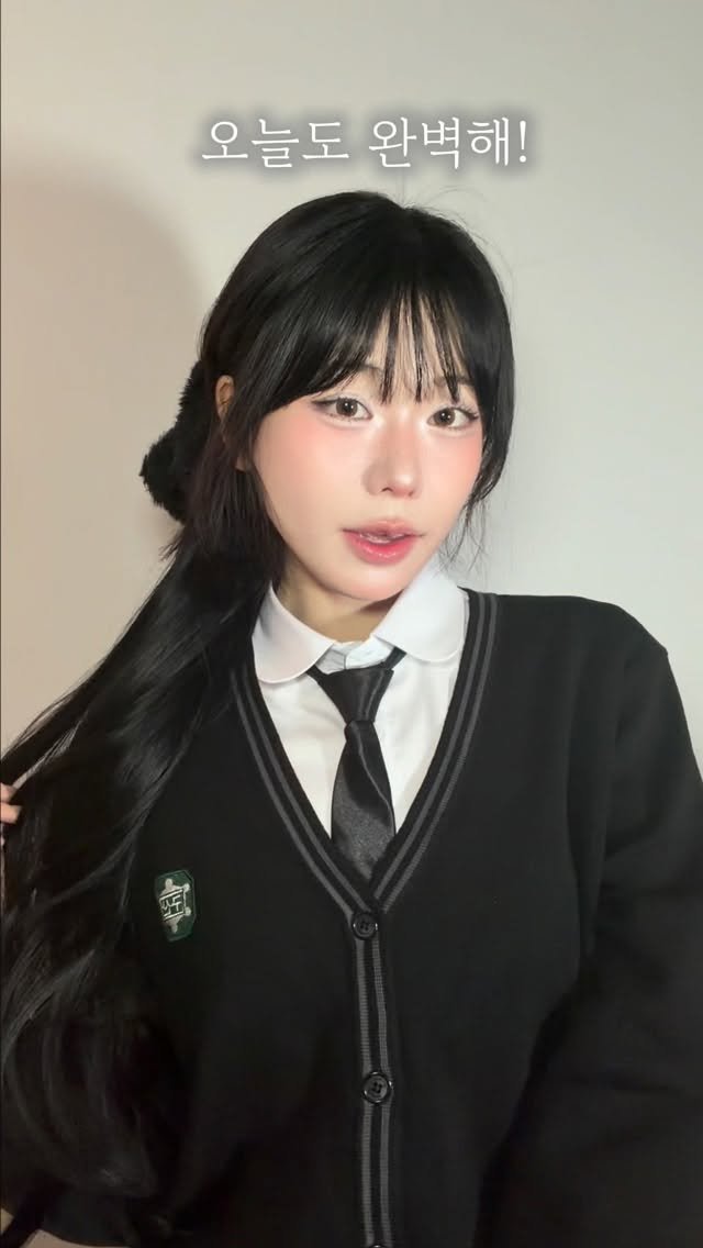 hea_dli 게시물 이미지: 오늘도 완벽해⭐️ (8년만에 교복…….)