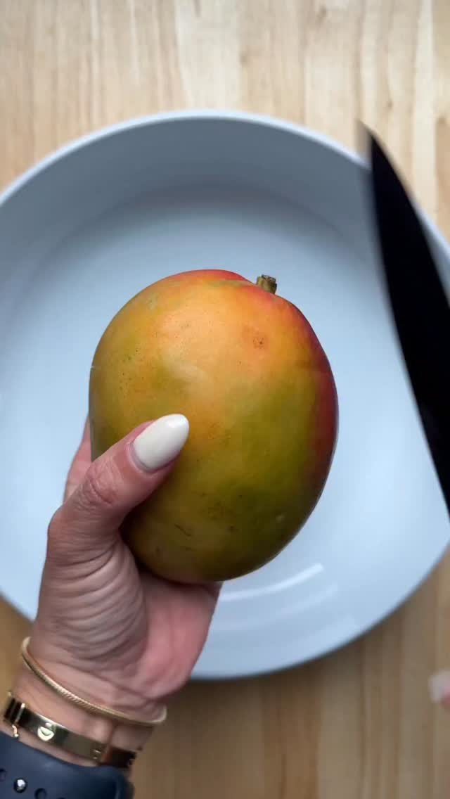 healthyfitnessmeals 게시물 이미지: Comment “recipe” to get this mango salsa...