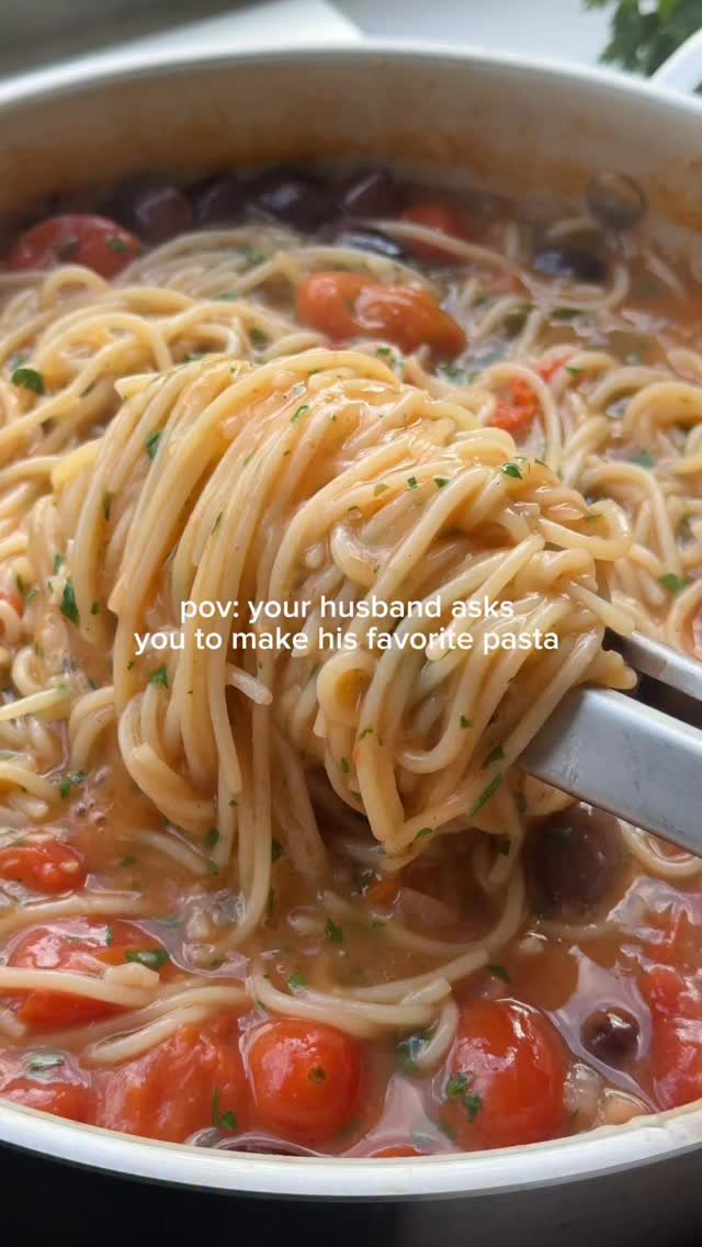 healthygirlkitchen 게시물 이미지: save my ONE POT PUTTANESCA (quick...