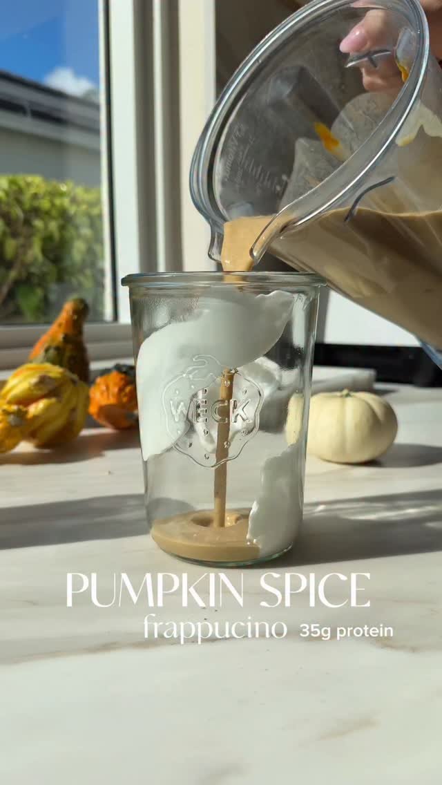 healthygirlkitchen 게시물 이미지: Save this PUMPKIN SPICE PROTEIN FRAPPUCINO (no...
