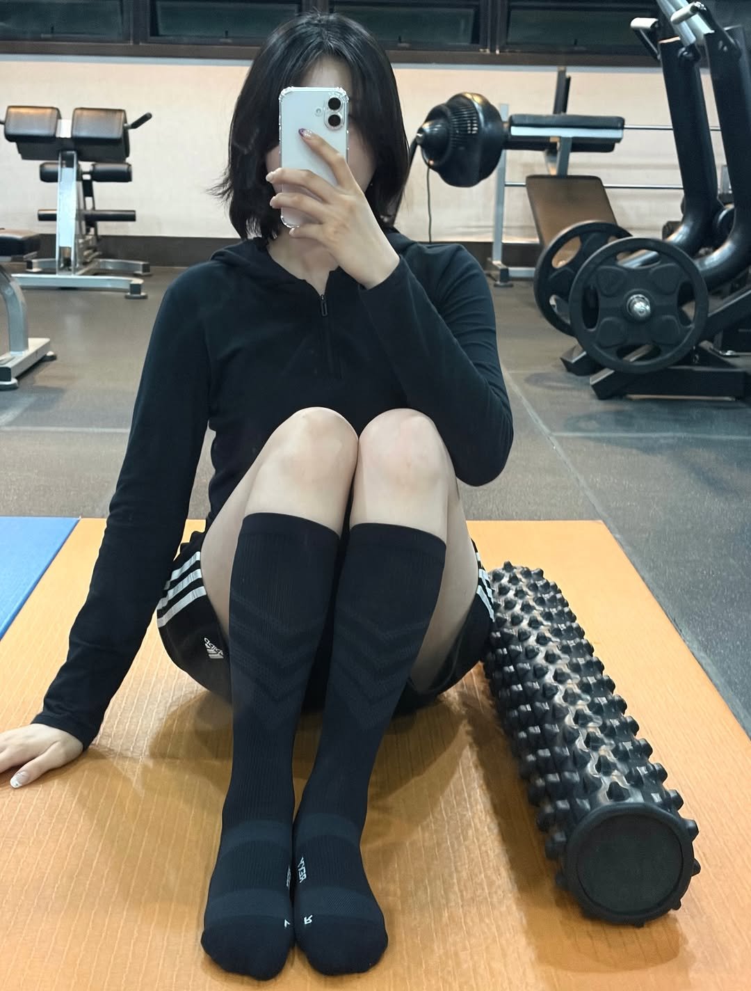 healxsu 게시물 이미지: #광고 #무신사 #렉시 #압박양말 #니삭스 

오운완💪 등운동완료 
뭔가 세련된...