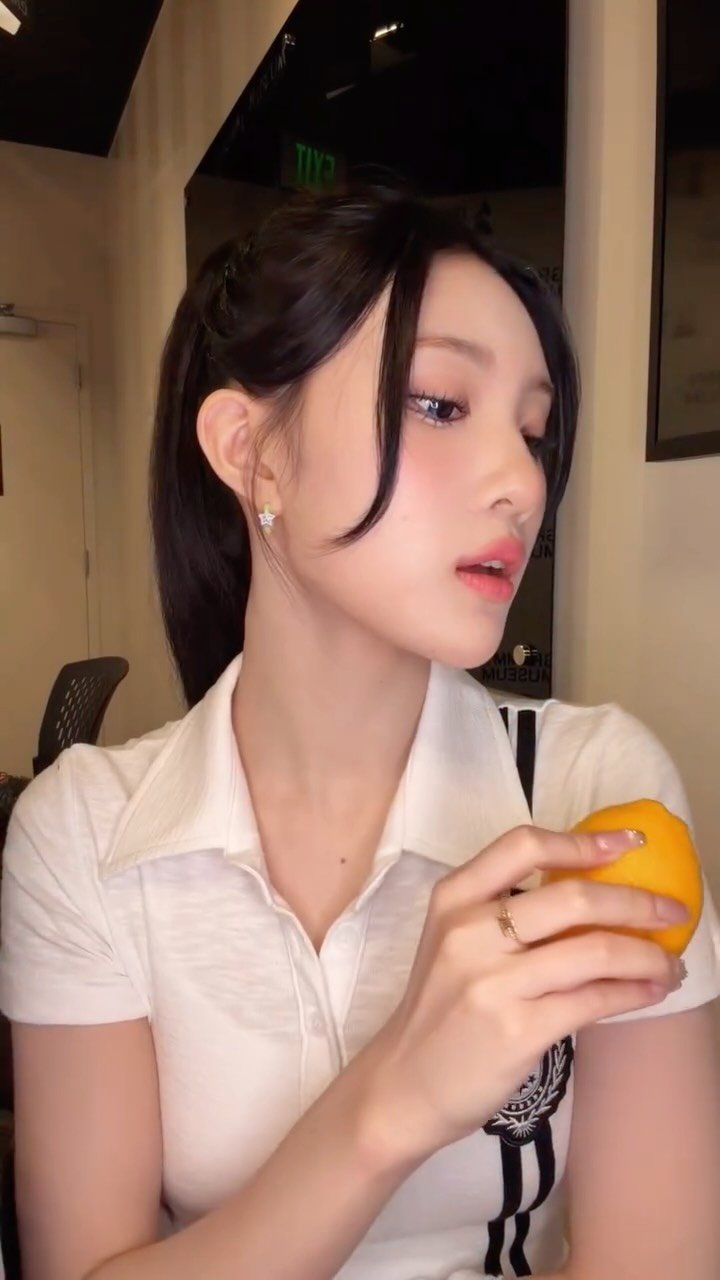 hearts2hearts 게시물 이미지: I can beat 🍋 for you

#Hearts2Hearts #하츠투하츠...