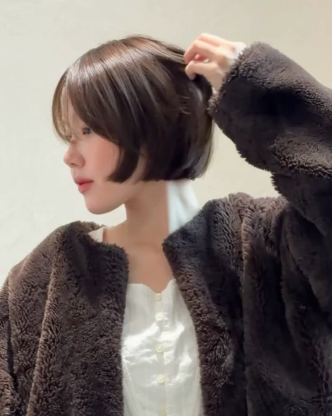 Photo by 청담동미용실 하츠도산 유진 on December 24, 2025. May be an image of one or more people, hair, duffle coat, top, jacket, parka and text.