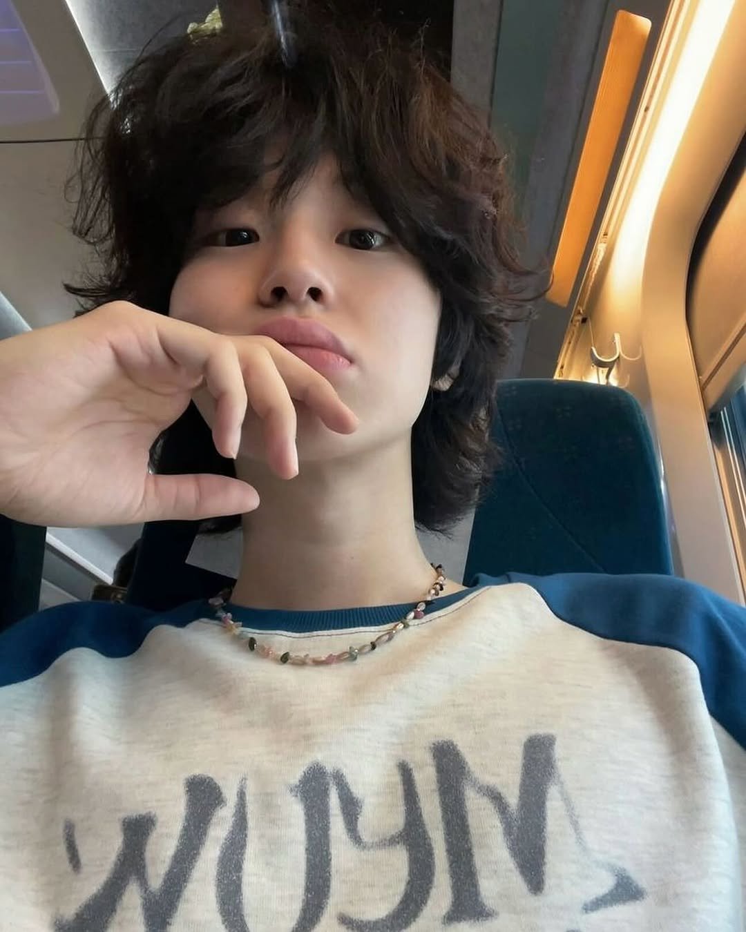 Photo by 청담동미용실 하츠도산 유진 on February 20, 2026. May be an image of one or more people, bangs and text.