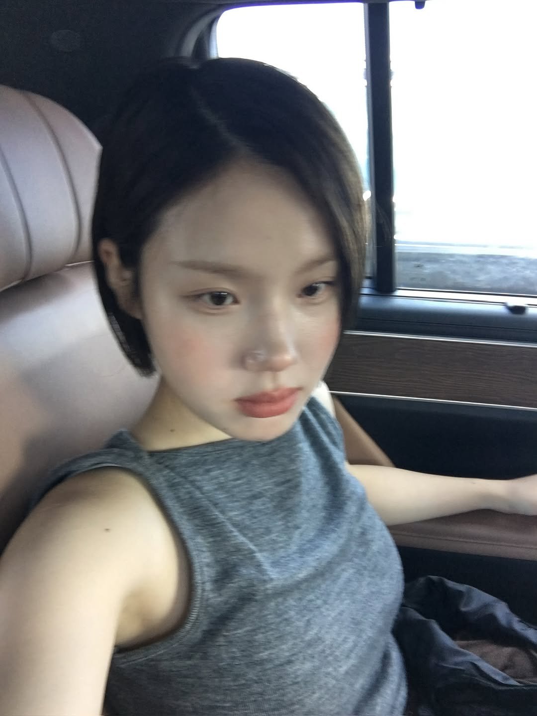 Photo by 청담동미용실 하츠도산 유진 on September 30, 2025. May be an image of 1 person, hair, limousine and text.
