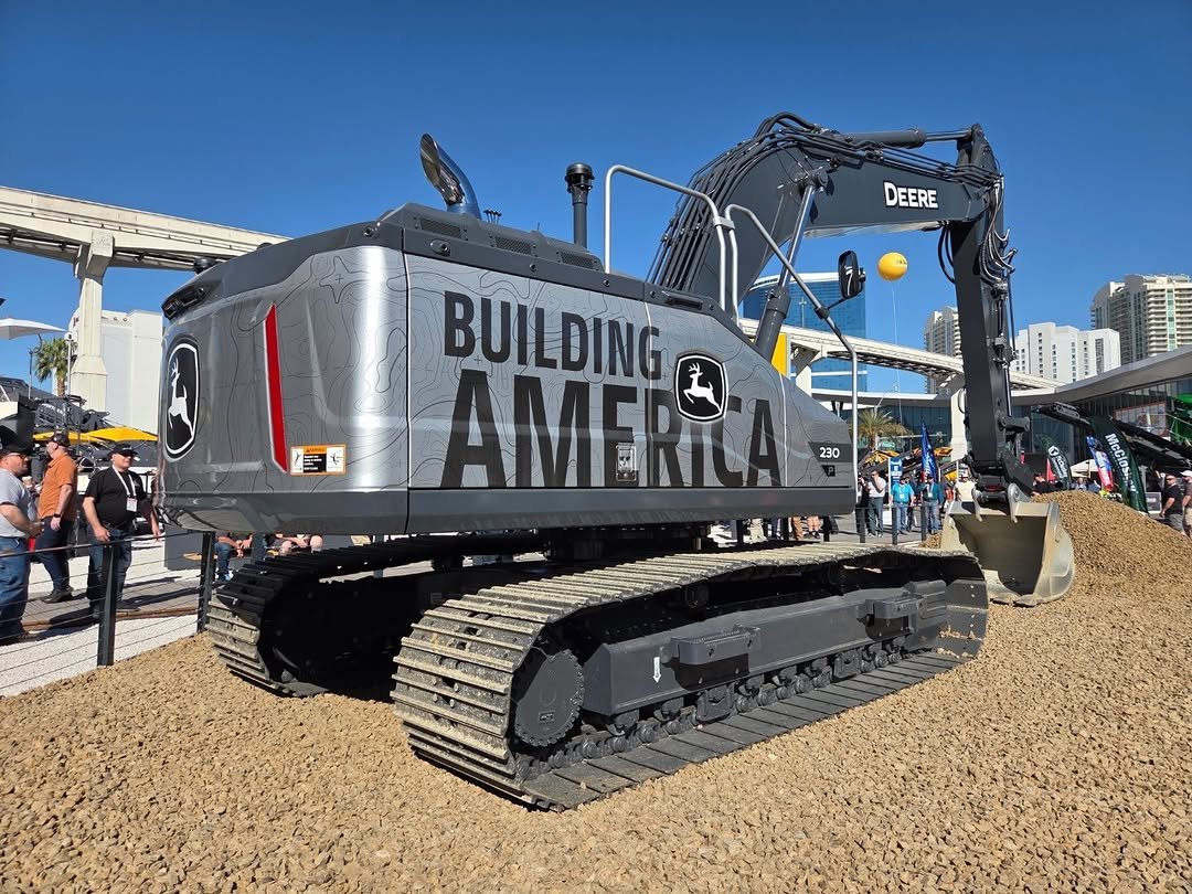 heavyequipment324 게시물 이미지: Some of the items on display at Conexpo!...