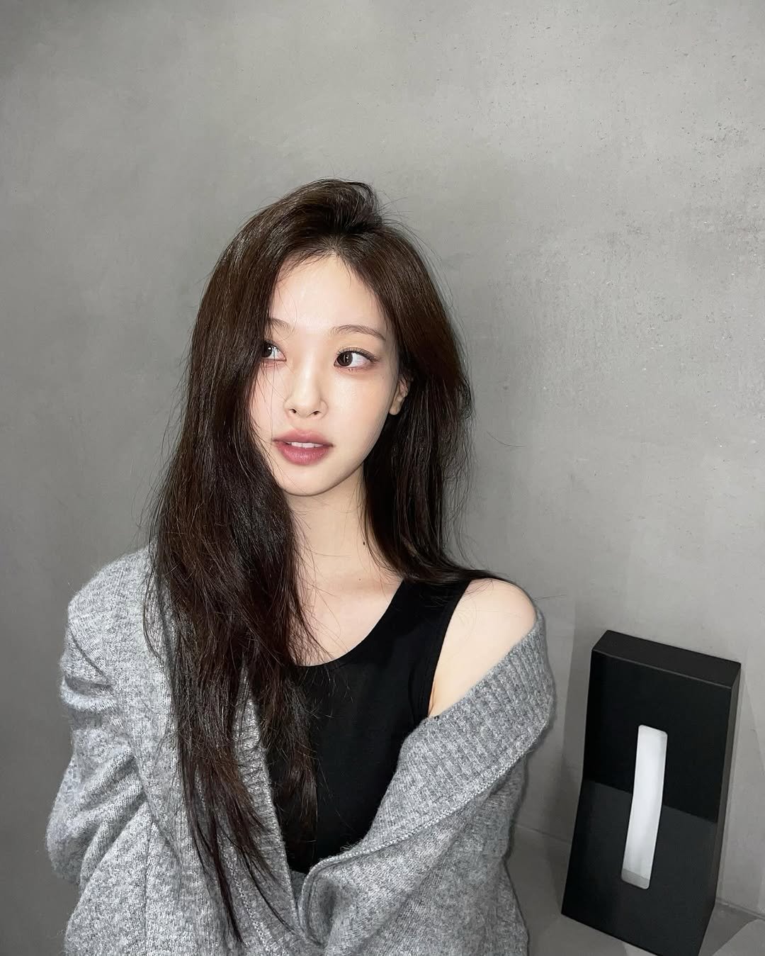 Photo shared by 최희진 on September 26, 2025 tagging @songzio_official. May be an image of one or more people, braids, makeup, top and text.