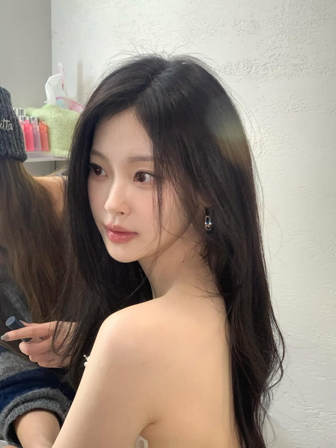 Photo by 최희진 on January 03, 2026. May be an image of one or more people, braids and text.