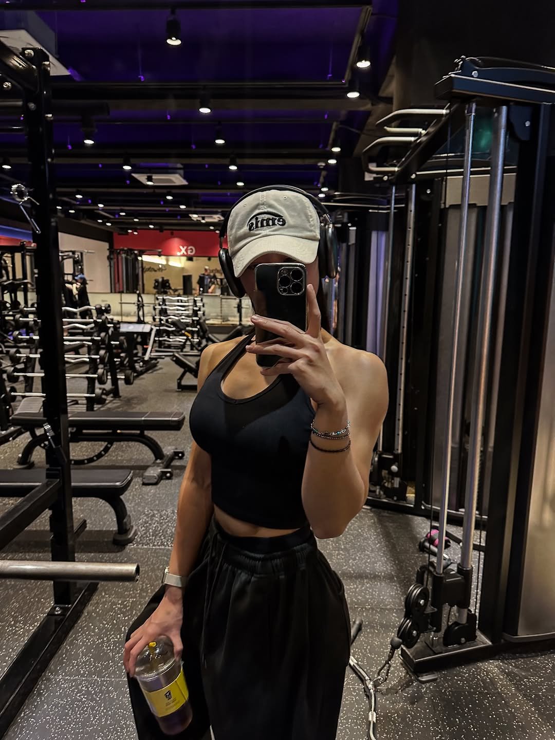 heejoo0o 게시물 이미지: 목 좀 못 돌리다.. 발목 좀 못 딛다 보니까 25년 뚝딱 🫠
이상하눼 ㅎㅎㅎ...