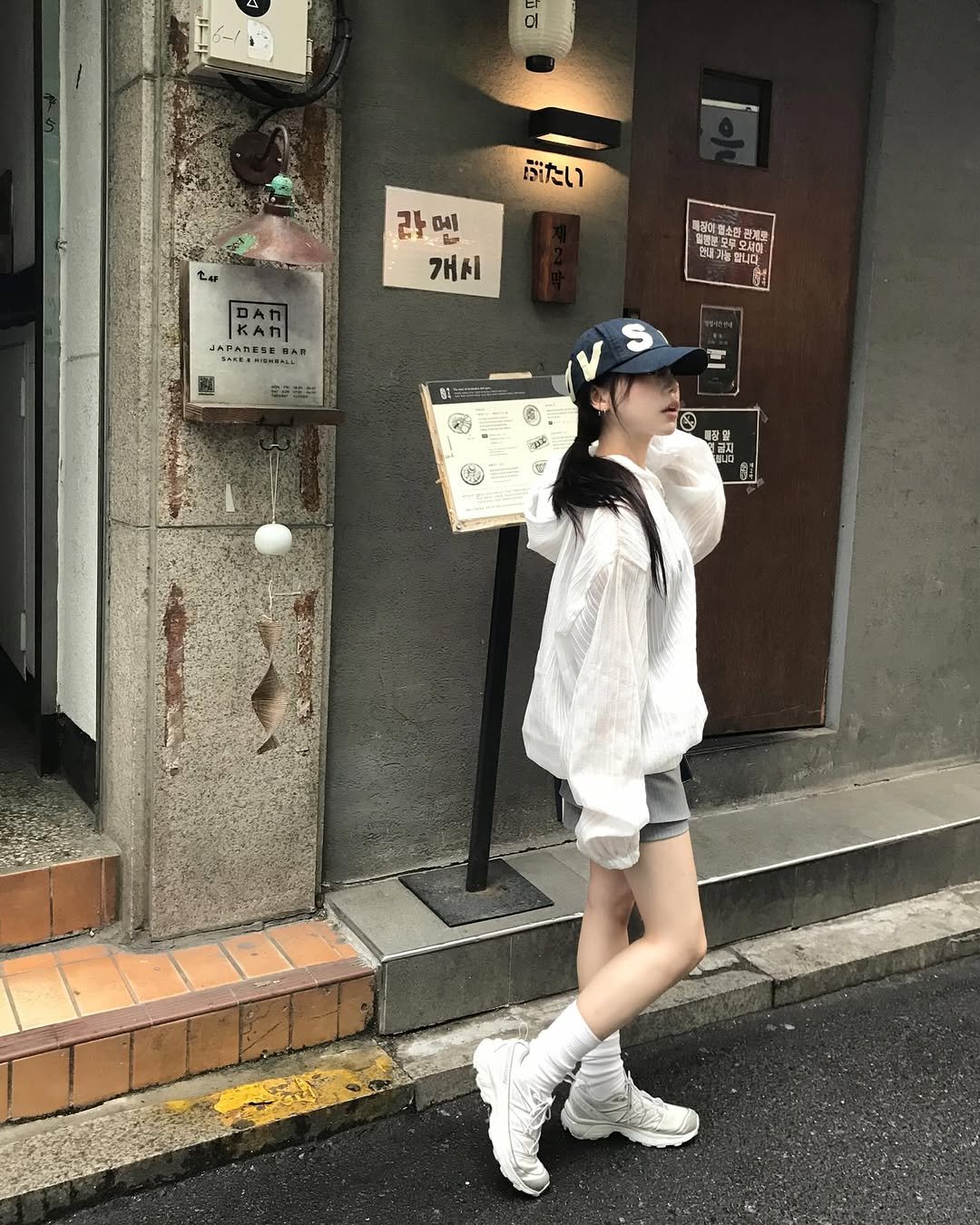 Photo by ♱ 𝗁𝖾𝖾𝗇𝗒𝗍𝗌𝗎𝗄𝗂|히니츠키 ♱ on July 26, 2025. May be an image of 1 person, hat, parka, shorts and text.