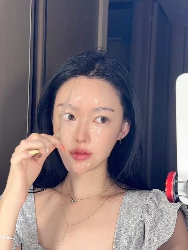 heididrinkslove 게시물 이미지: 나도 이런 피부 갖고싶다 손🙋‍♀️
✅누본팩 딱3일만 붙이면 쌉가능!!
✅누본팩...