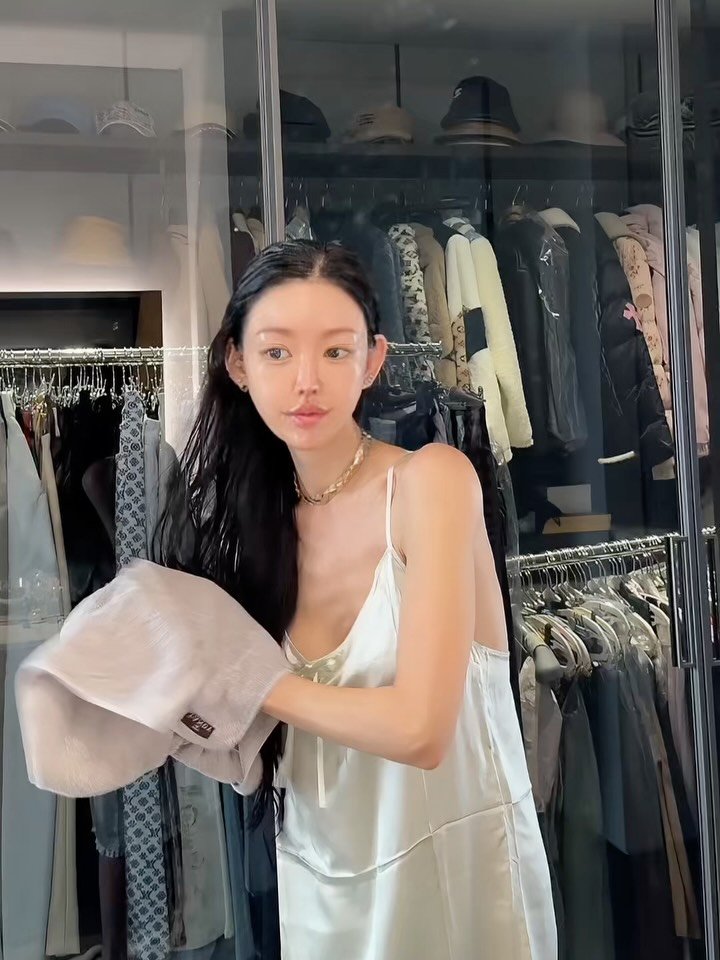 heididrinkslove 게시물 이미지: 식상하시다구요? 🤷‍♀️
바르는 보톡스?? 못믿으시겠다구요??
성분 당연히 중요하죠...