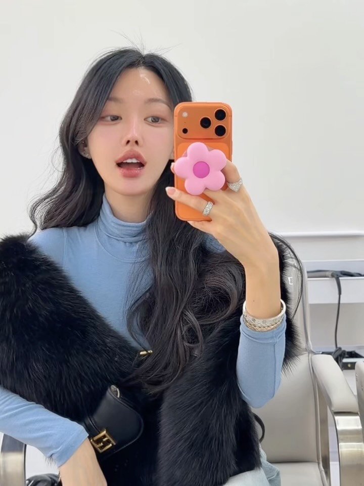 heididrinkslove 게시물 이미지: 끝까지 읽으면 이뻐지는 현금 쏩니다!!
이뽀지느날 💇🏻‍♀️
늘 머리 이쁘게 해주는...