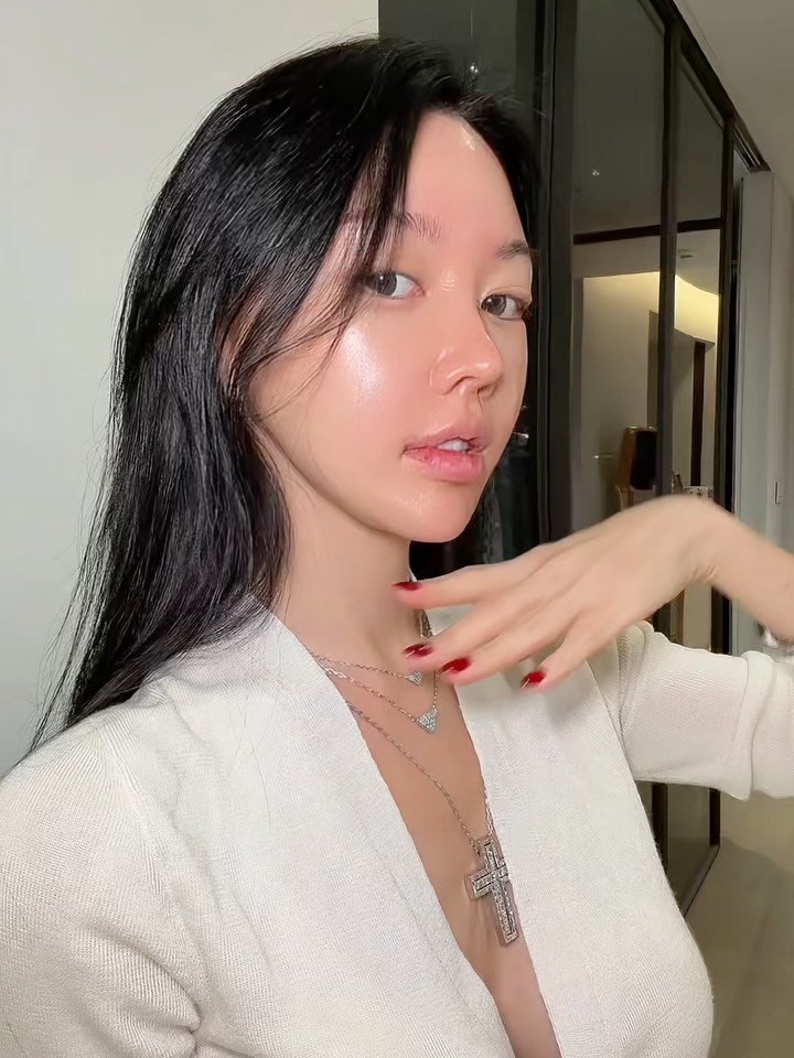 heididrinkslove 게시물 이미지: 이중턱 고민이신분 손🙋‍♀️
이영상 꼭꼭 필수로 보셔야 합니다!!!!!!
달걀팩...