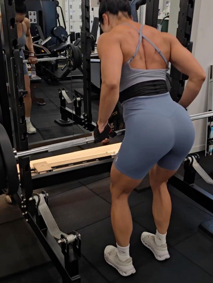 helena_ifbbpro 게시물 이미지: -
오늘 하루도 감사🙏 
인수쌤이랑 강도 높은 운동과 테디의 회복케어 까지 행복한...