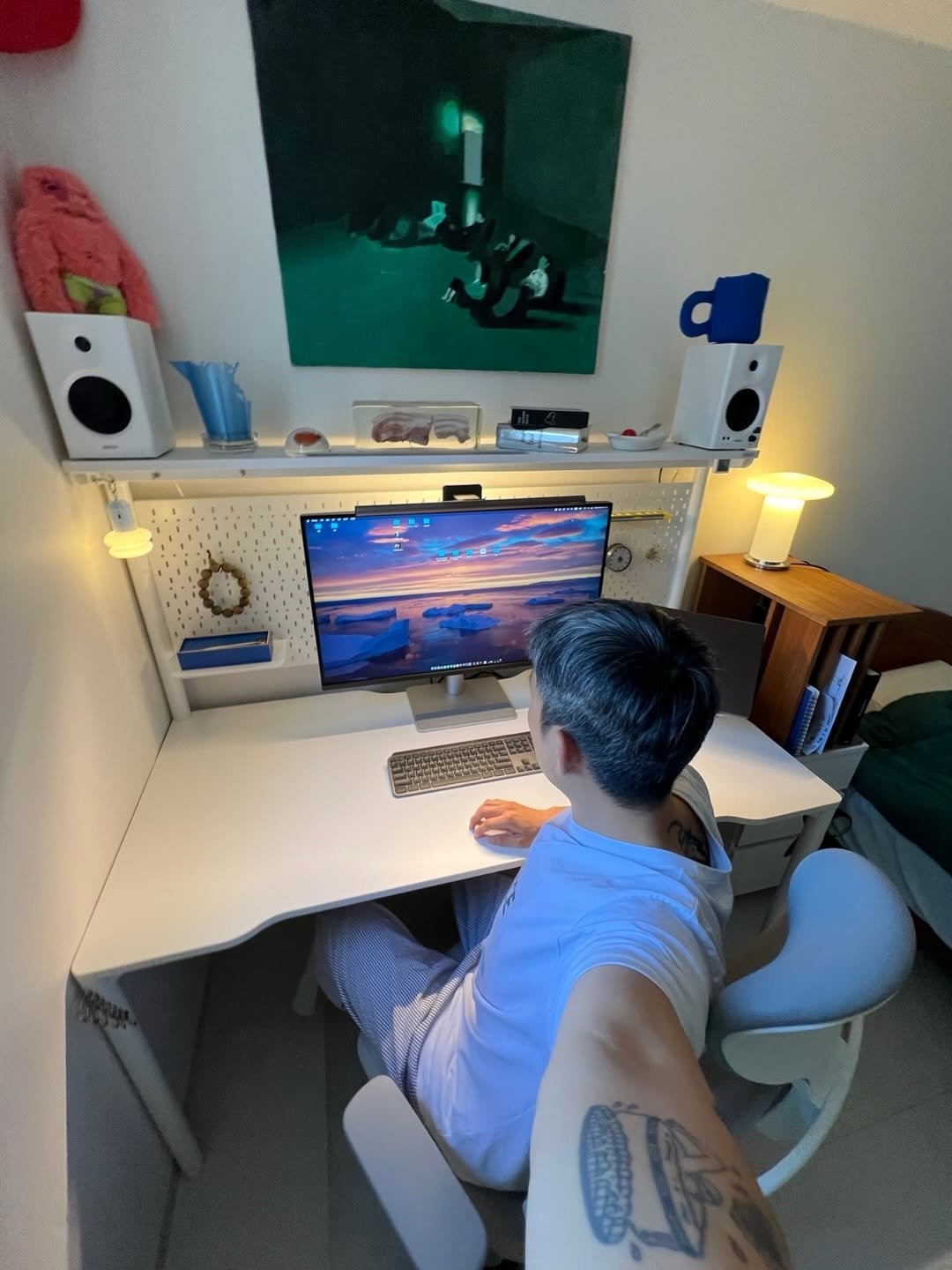 Photo shared by heloki 헤로키 on February 03, 2026 tagging @209ave_official. May be a video game screenshot of screen and text.