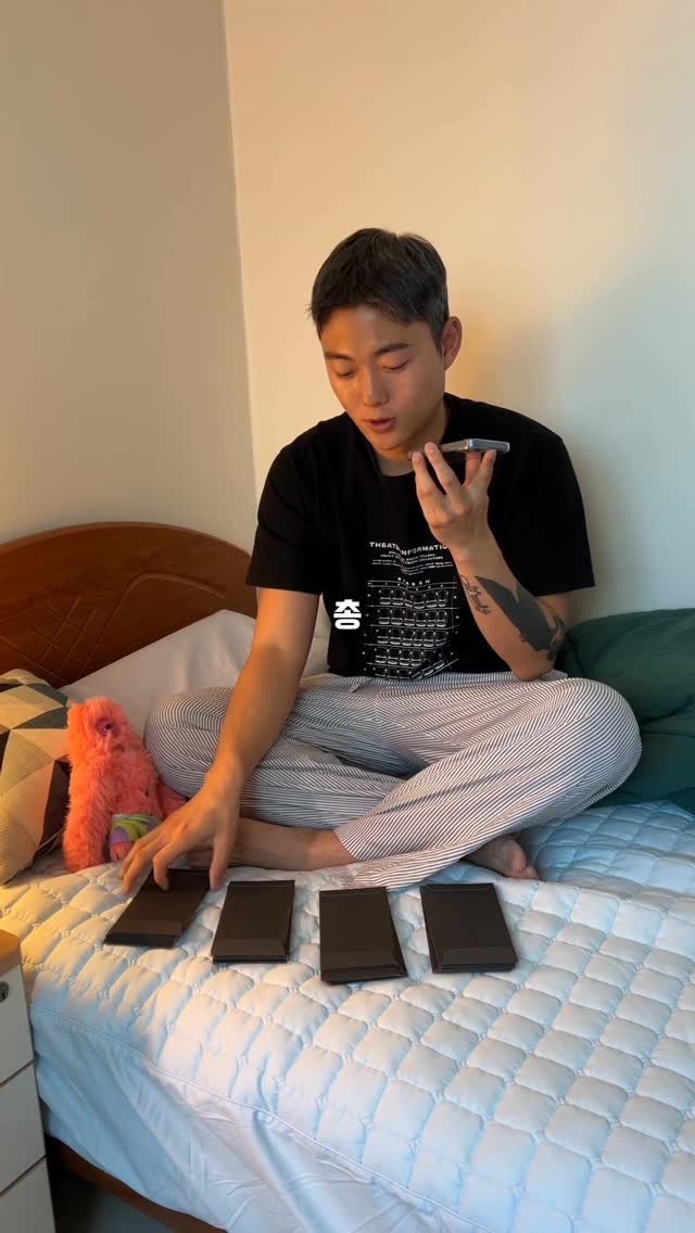 heloki_official 게시물 이미지: 1월 17일 토요일 오후1시 디디피
자세한 장소는 게시글 확인!

#바스키아 #전시