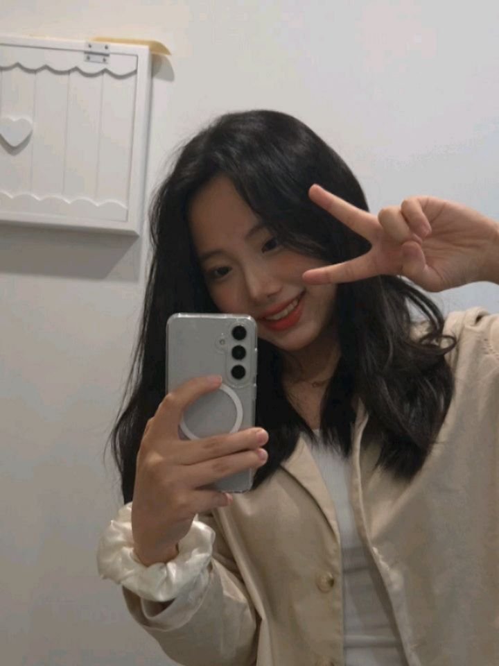 helrin_e 게시물 이미지: ❤️ 근강해지고 있읍니다 후후