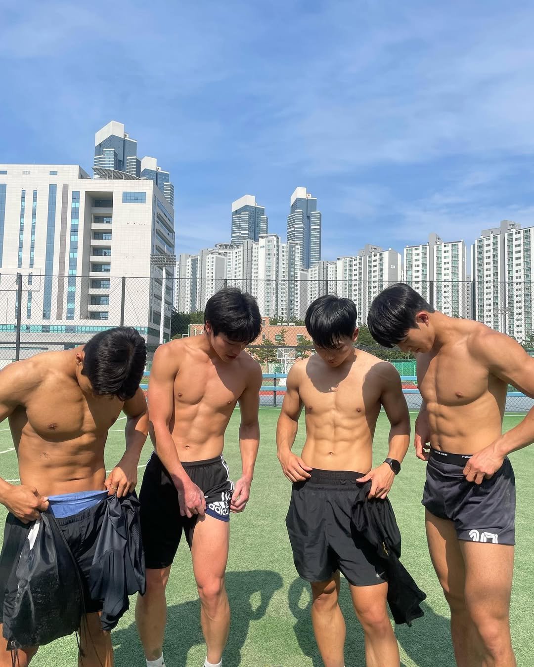 어디 보노