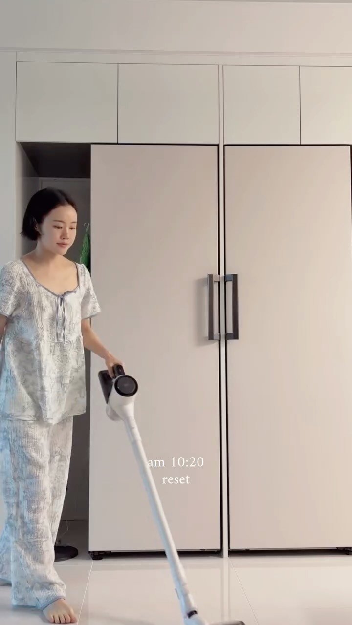 heremood_homewear 게시물 이미지: 별거 없는데 좋은 아침⛅️

커피 한 잔,
집안일 조금,
그리고 좋아하는 공간까지...