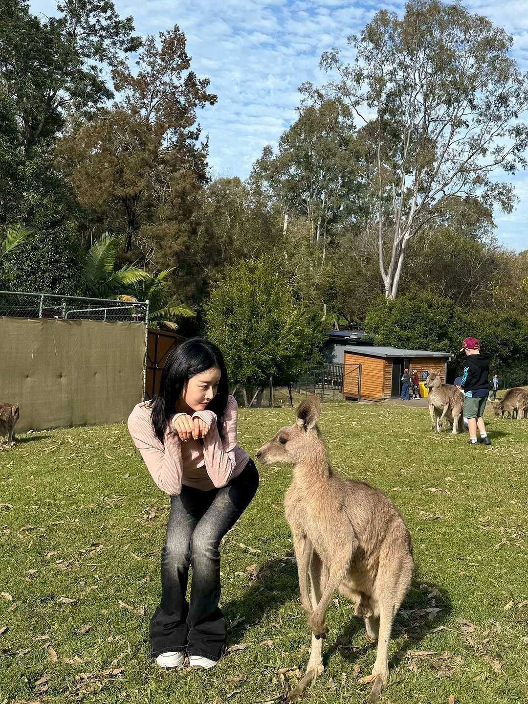 Photo by 시은 on July 14, 2025. May be an image of 2 people, wallaby, kangaroo and text.