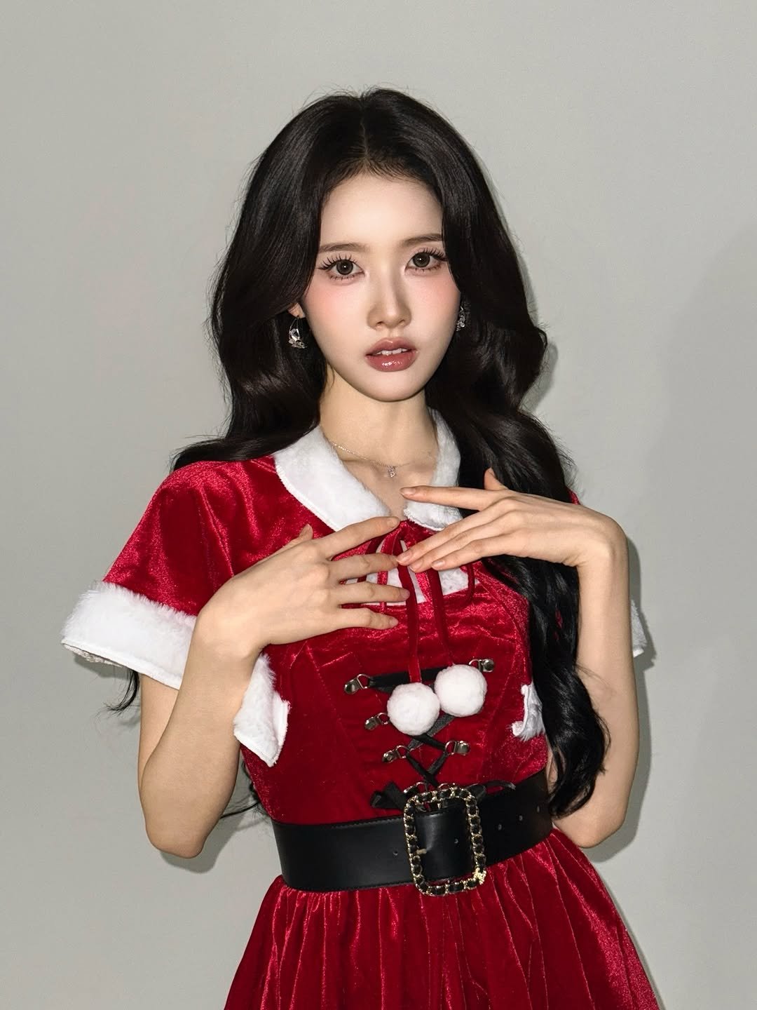 Photo by 시은 on December 25, 2025. May be an image of one or more people, hair and text.