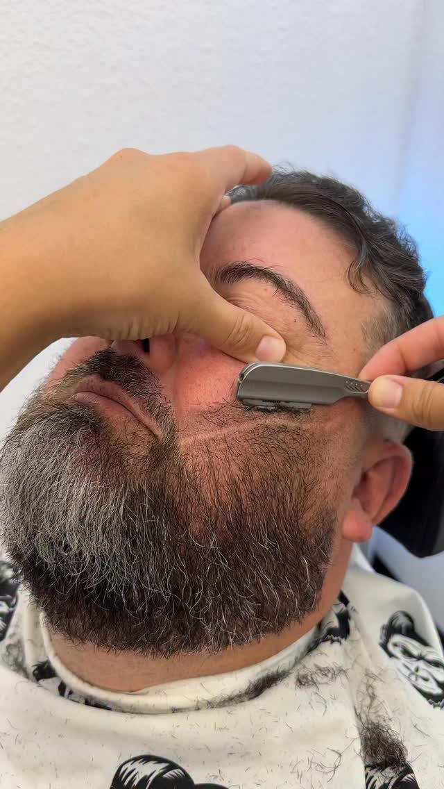 hexxthebarber 게시물 이미지: ASMR 

Located in San Diego and looking for a...