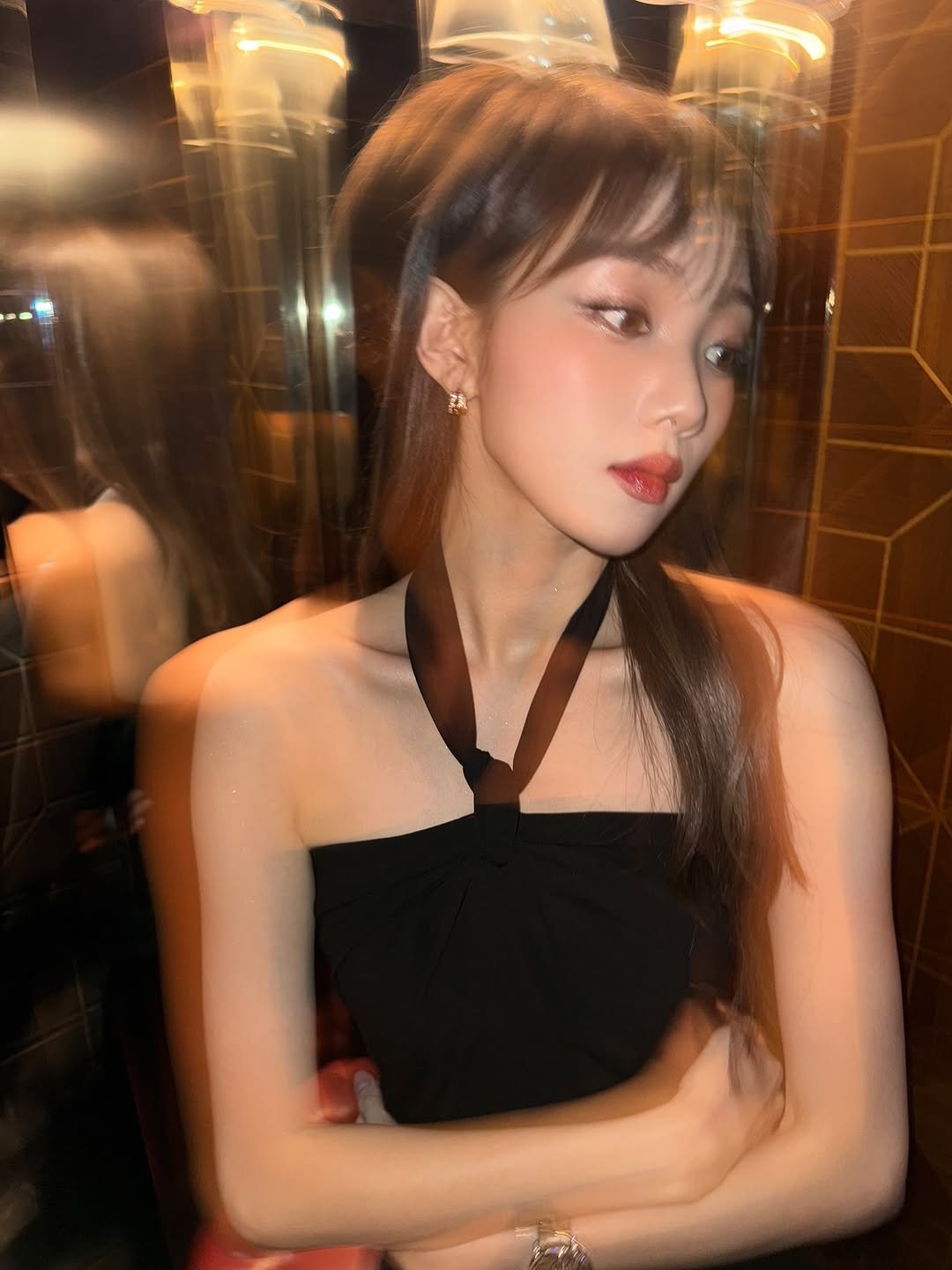 Photo by 이성경 on September 12, 2025. May be an image of one or more people, hair and text.