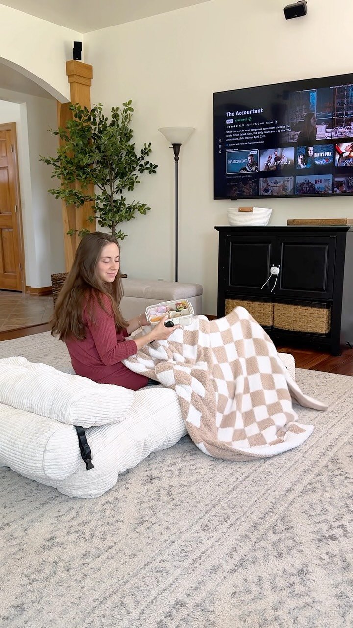 heybrittinirae 게시물 이미지: Chillin in my favorite multi-use folding...