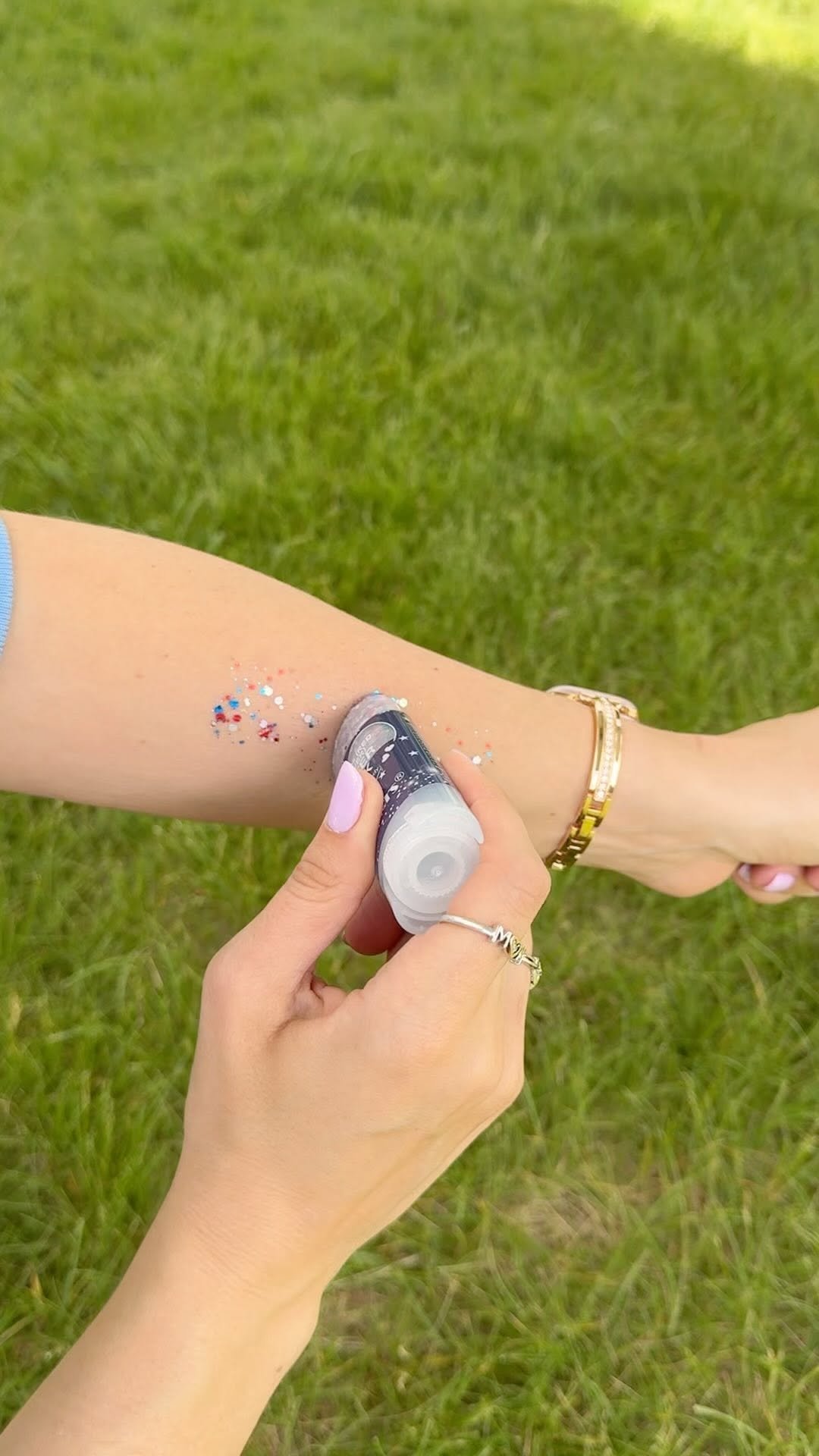 heybrittinirae 게시물 이미지: Summer glitter stick for skin and hair! Love...