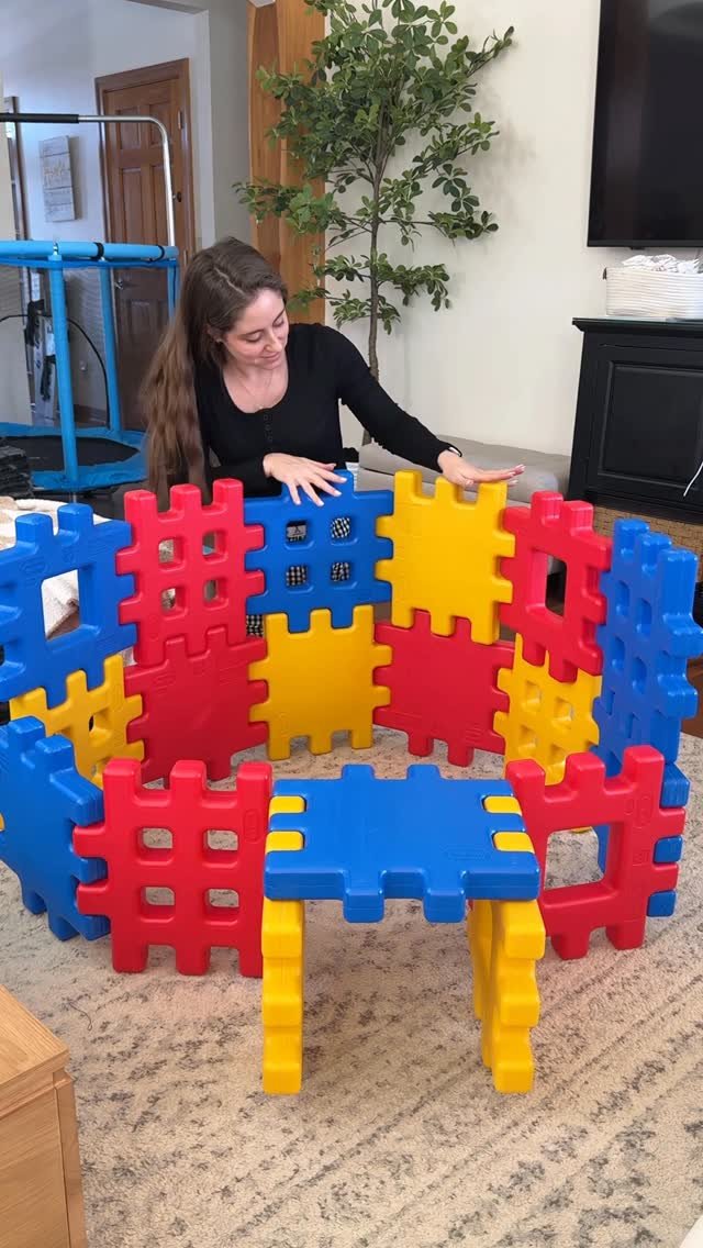 heybrittinirae 게시물 이미지: I think this might be my favorite building toy...