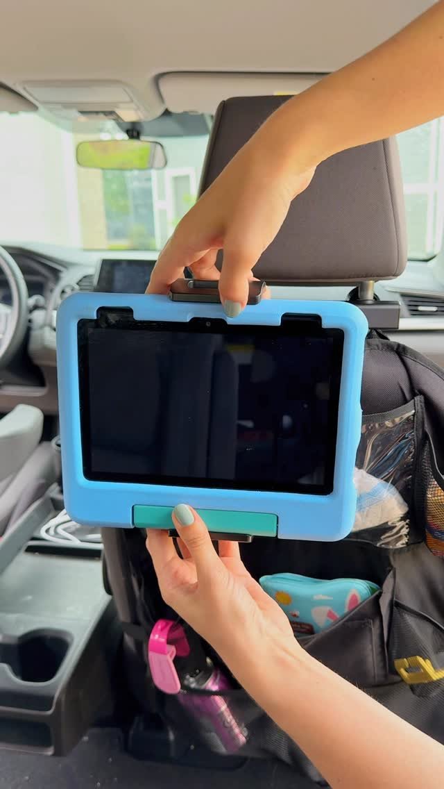 heybrittinirae 게시물 이미지: It’s the season for travel and visiting...