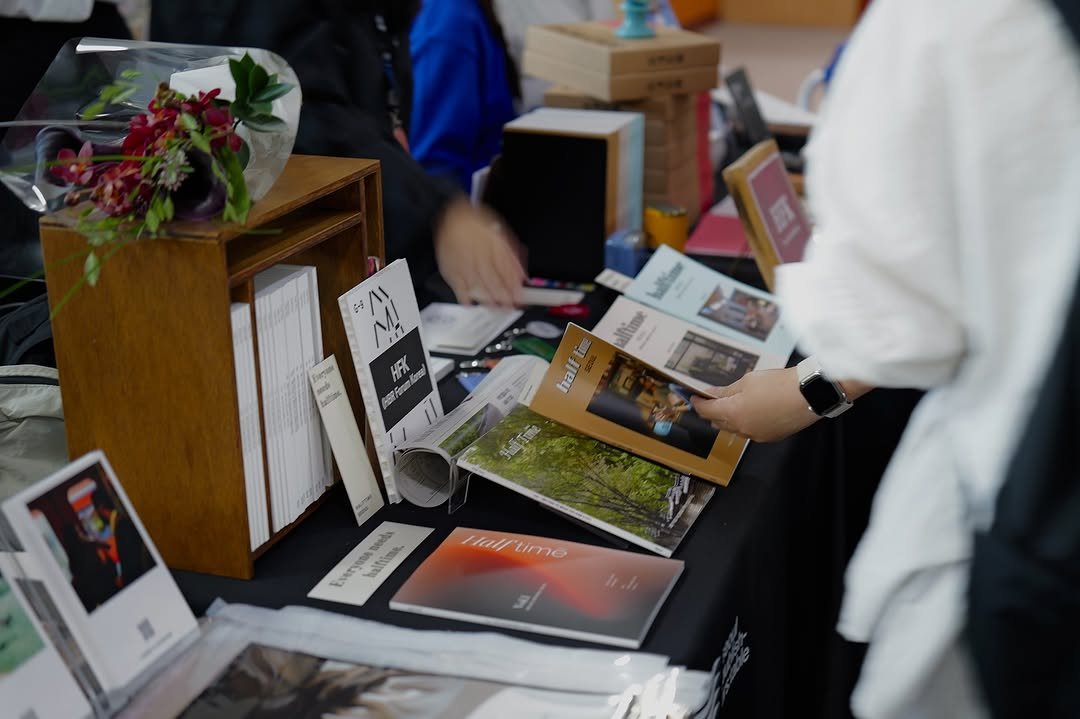 Photo by 𝐇𝐅𝐊 성장하는 사람들을 연결합니다 on October 17, 2025. May be an image of book and text.