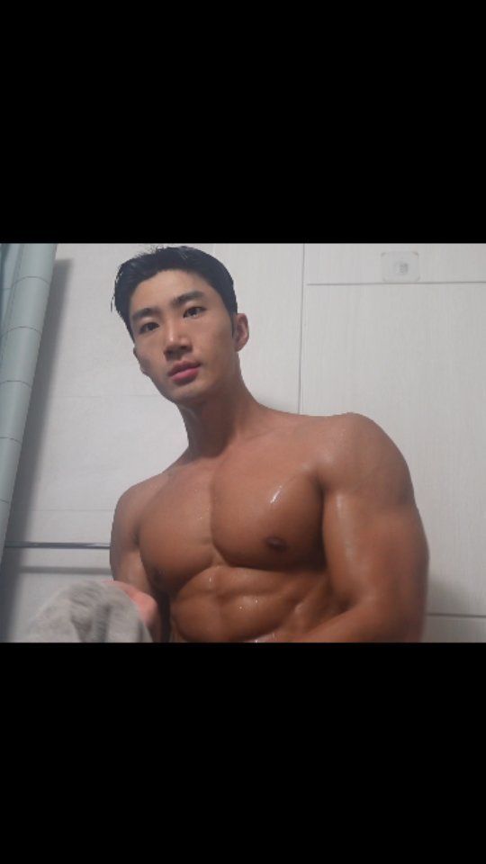 hgjg1207 게시물 이미지: 인생 최고로 몸 좋았던 시절
지나고보니 그립다 😂😂