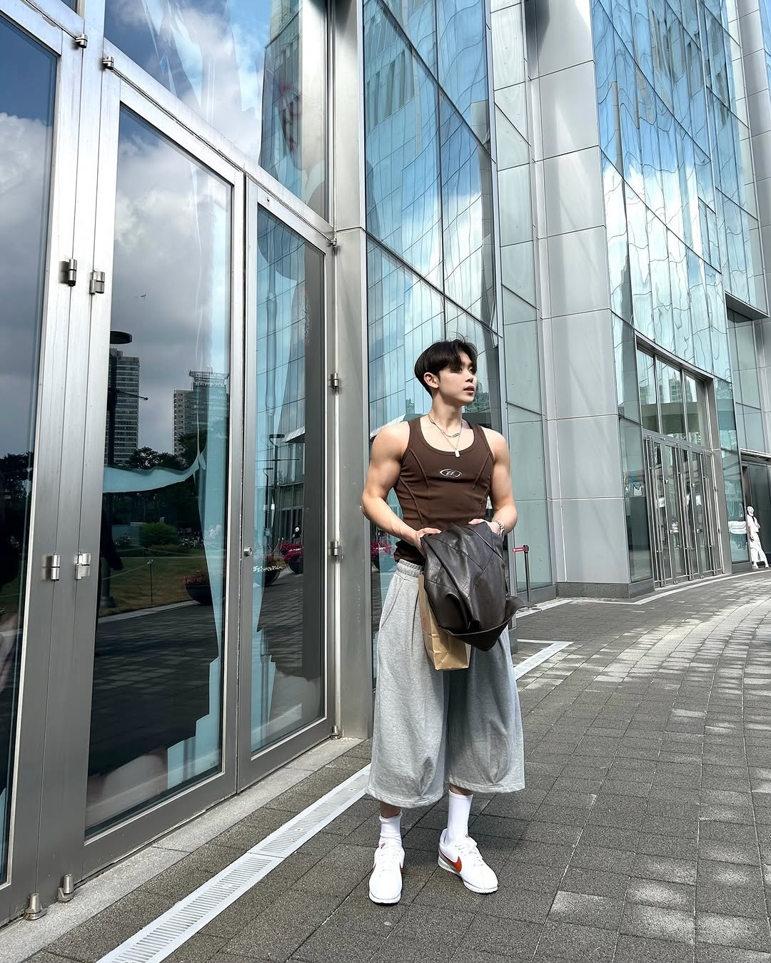 hi_gm2018 게시물 이미지: 사진 잘 찍는 예쁜 엄마가 있으면 좋은 점🤍
#시그니엘