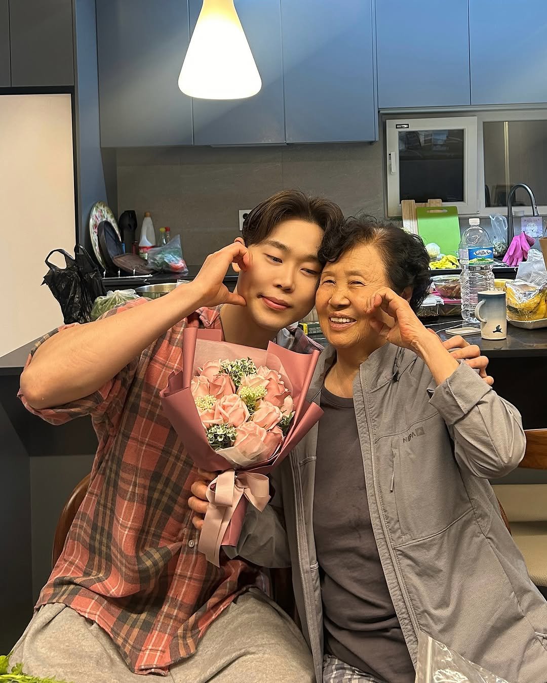 hi_gm2018 게시물 이미지: 내 이상형 많이 사랑했어.