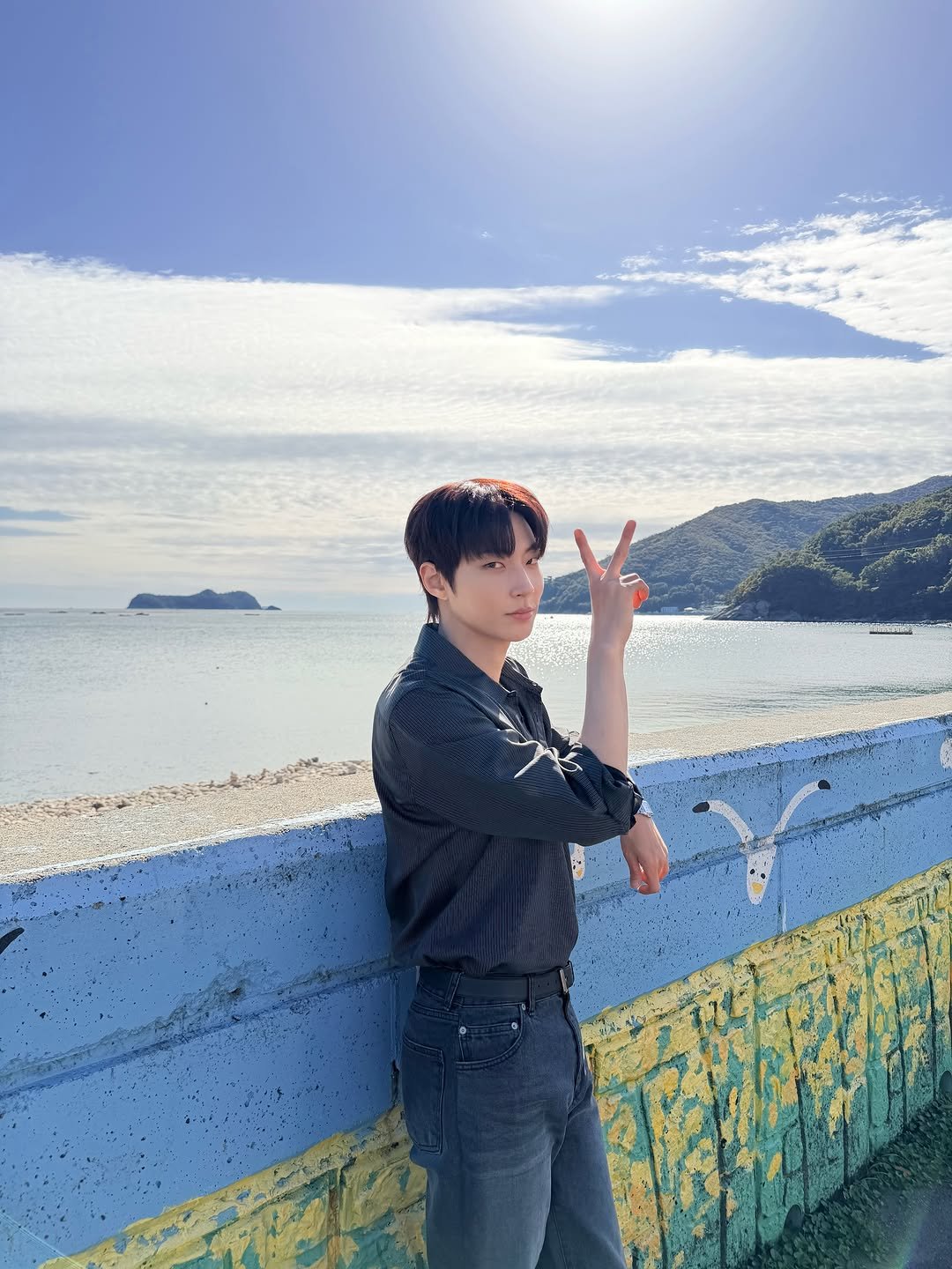 hi_high_hiy 게시물 이미지: 💙