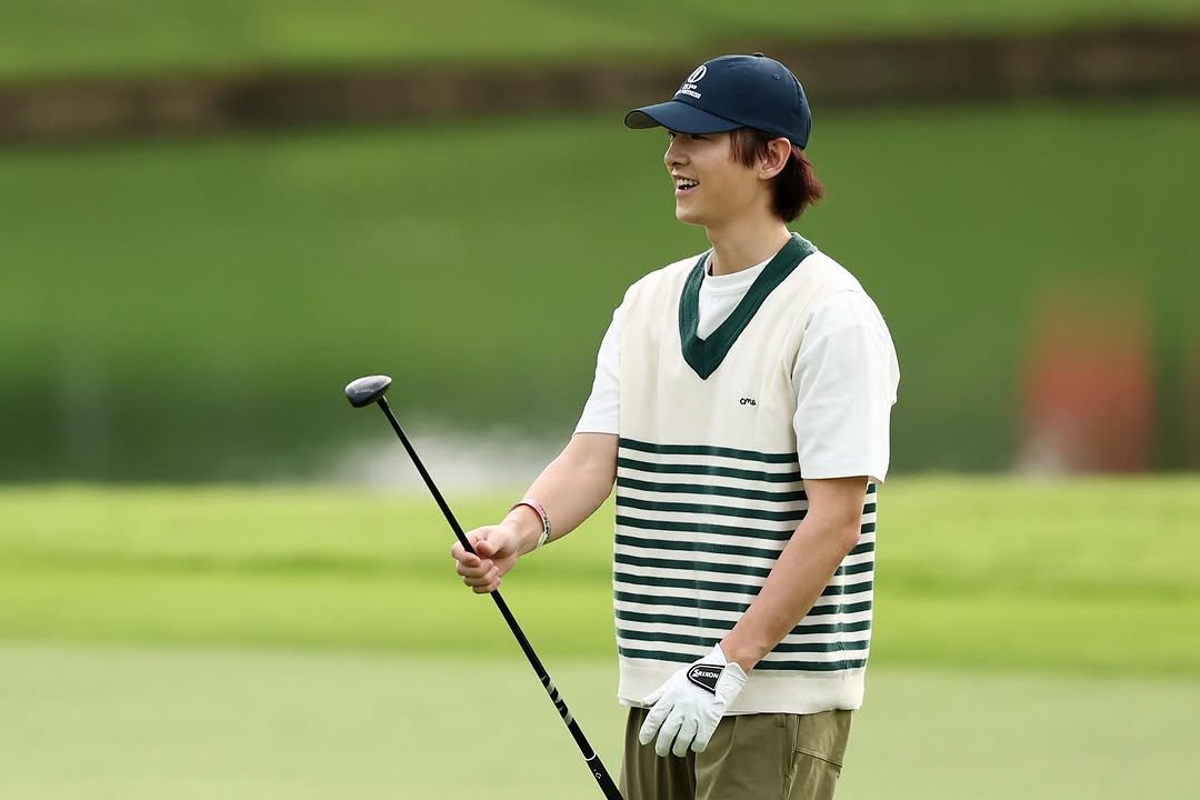 Photo shared by 송중기 songjoongki official on March 01, 2025 tagging @therandagolf.