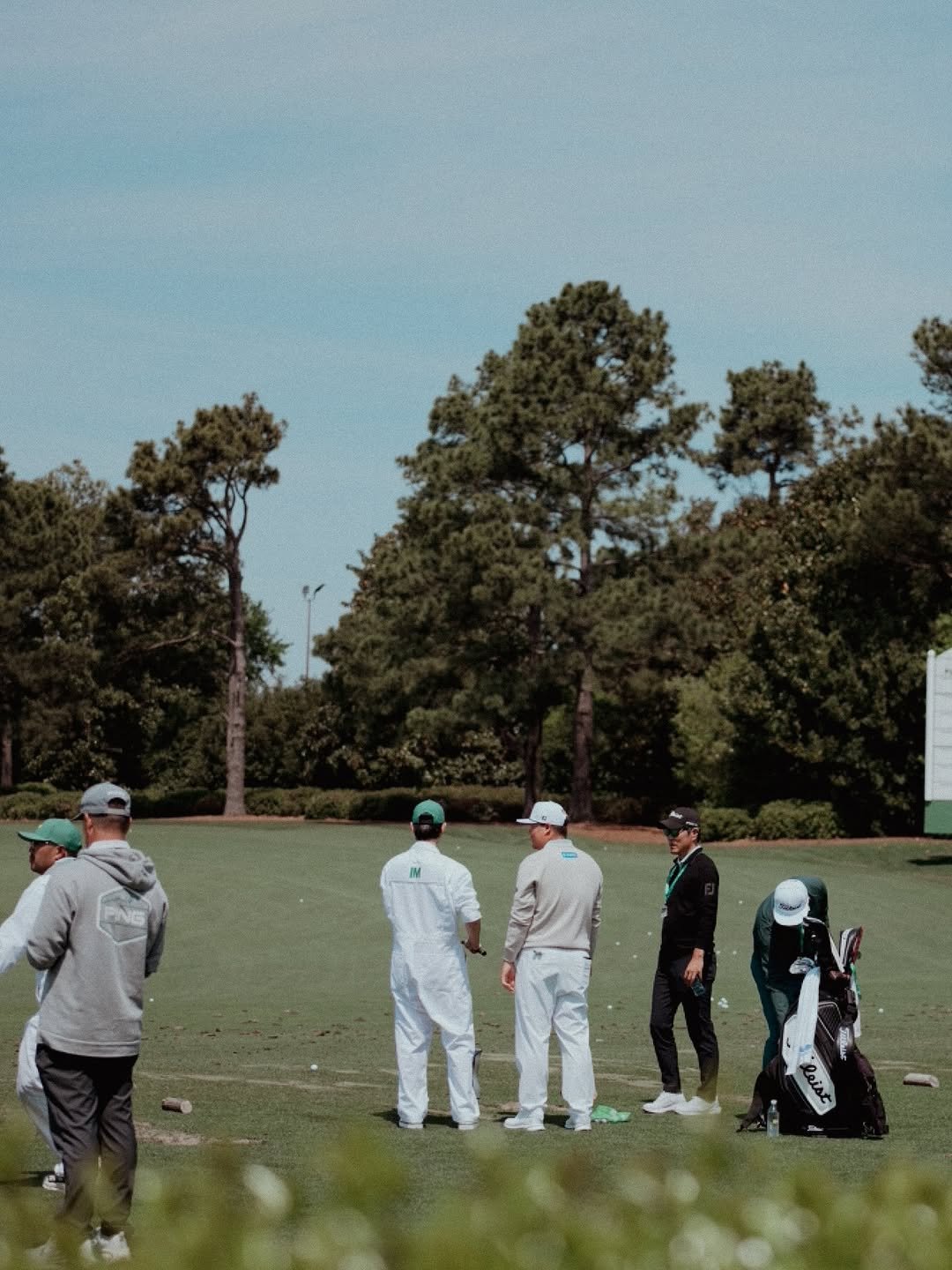 Photo by 송중기 songjoongki official on April 09, 2026. May be an image of golf, cricket, golf club, golf course and text that says 'T 2'.