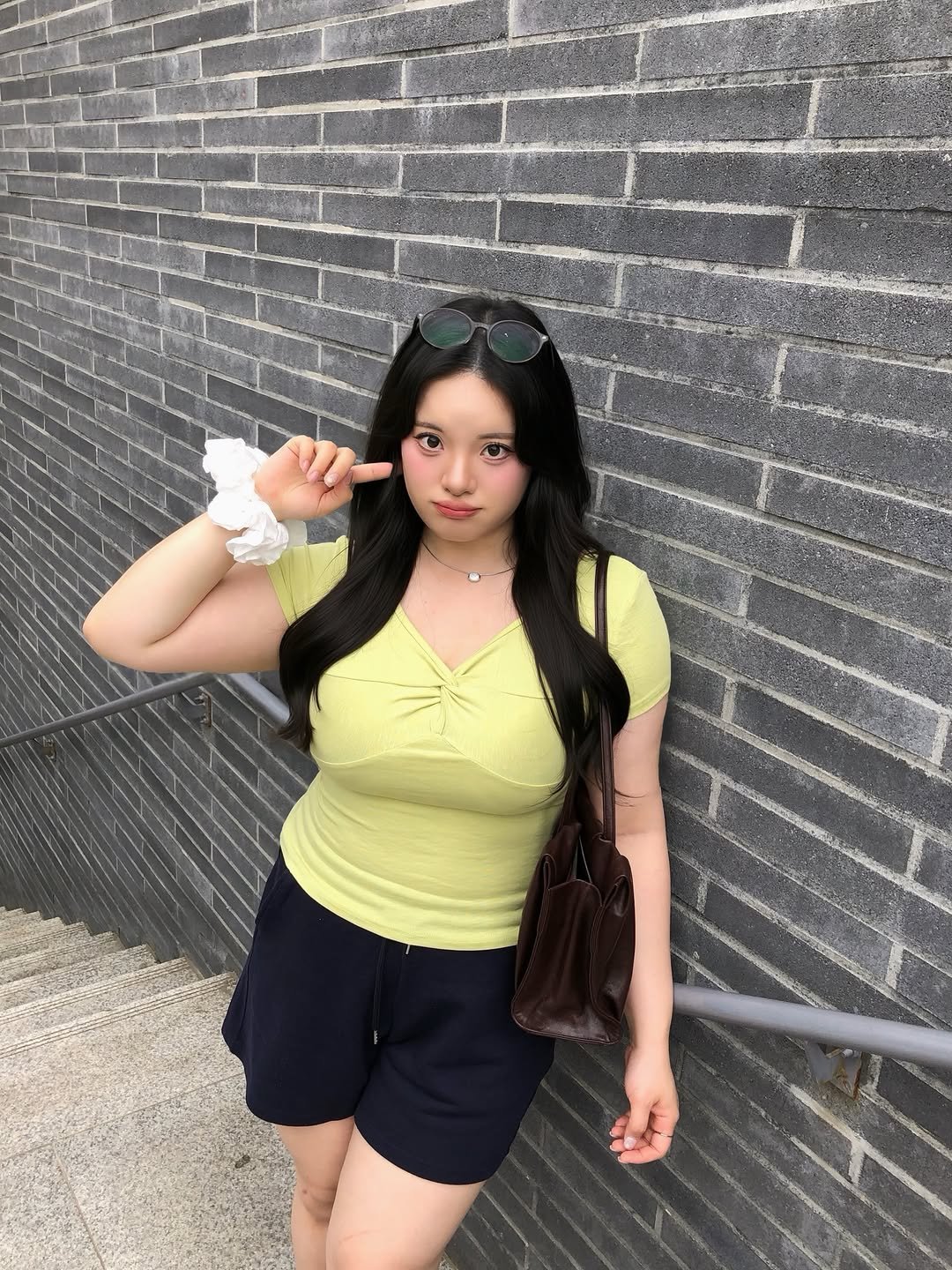 high_mulgyul 게시물 이미지: 여름 휴가 코디 준비 중✈️
스토리에서 반응 좋길래 박제했어요💛

코디 정보는...